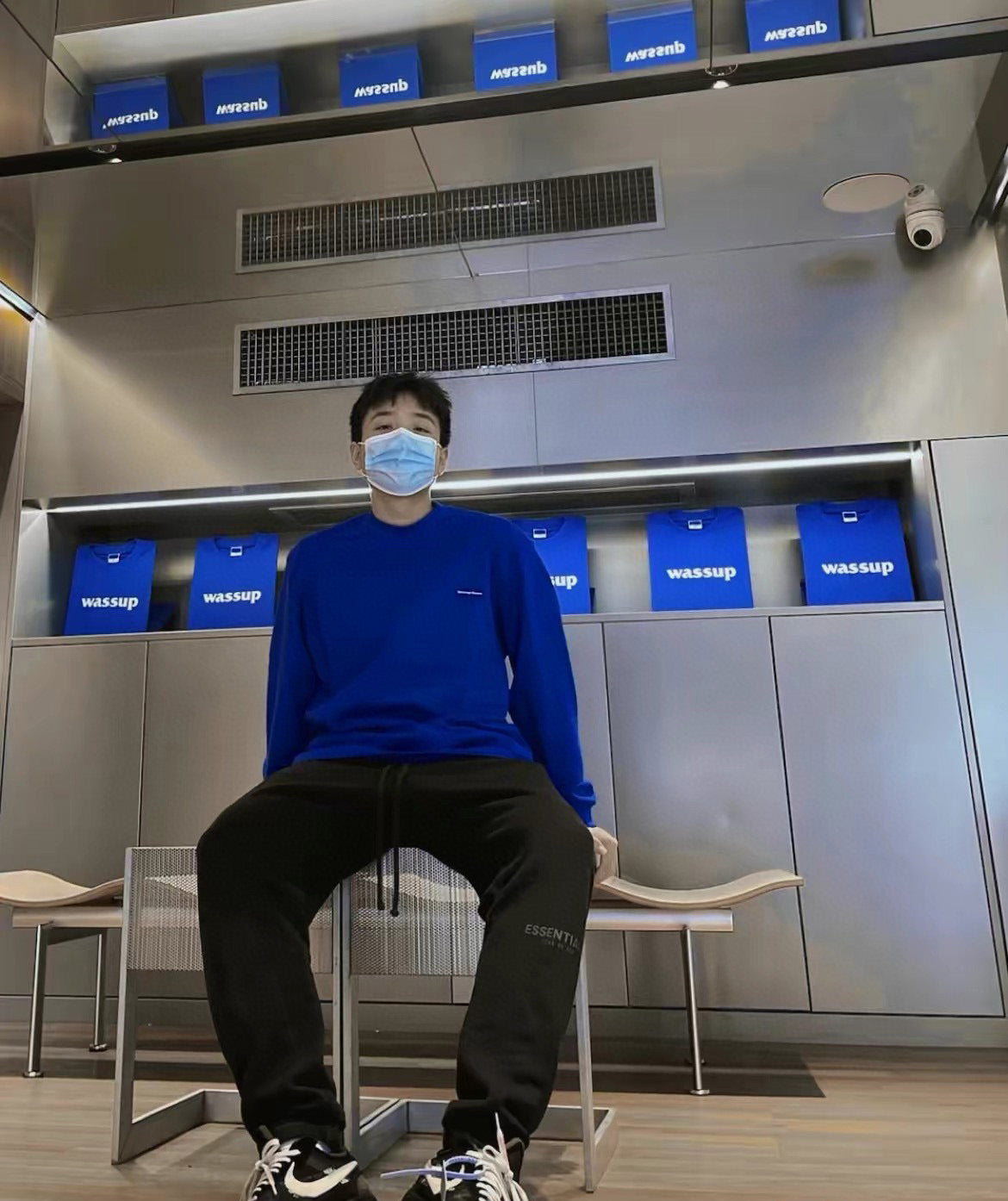 SS22 Top ESS **Fog Ankle-Tied Flocking Fear of God Essentials Sweatpants