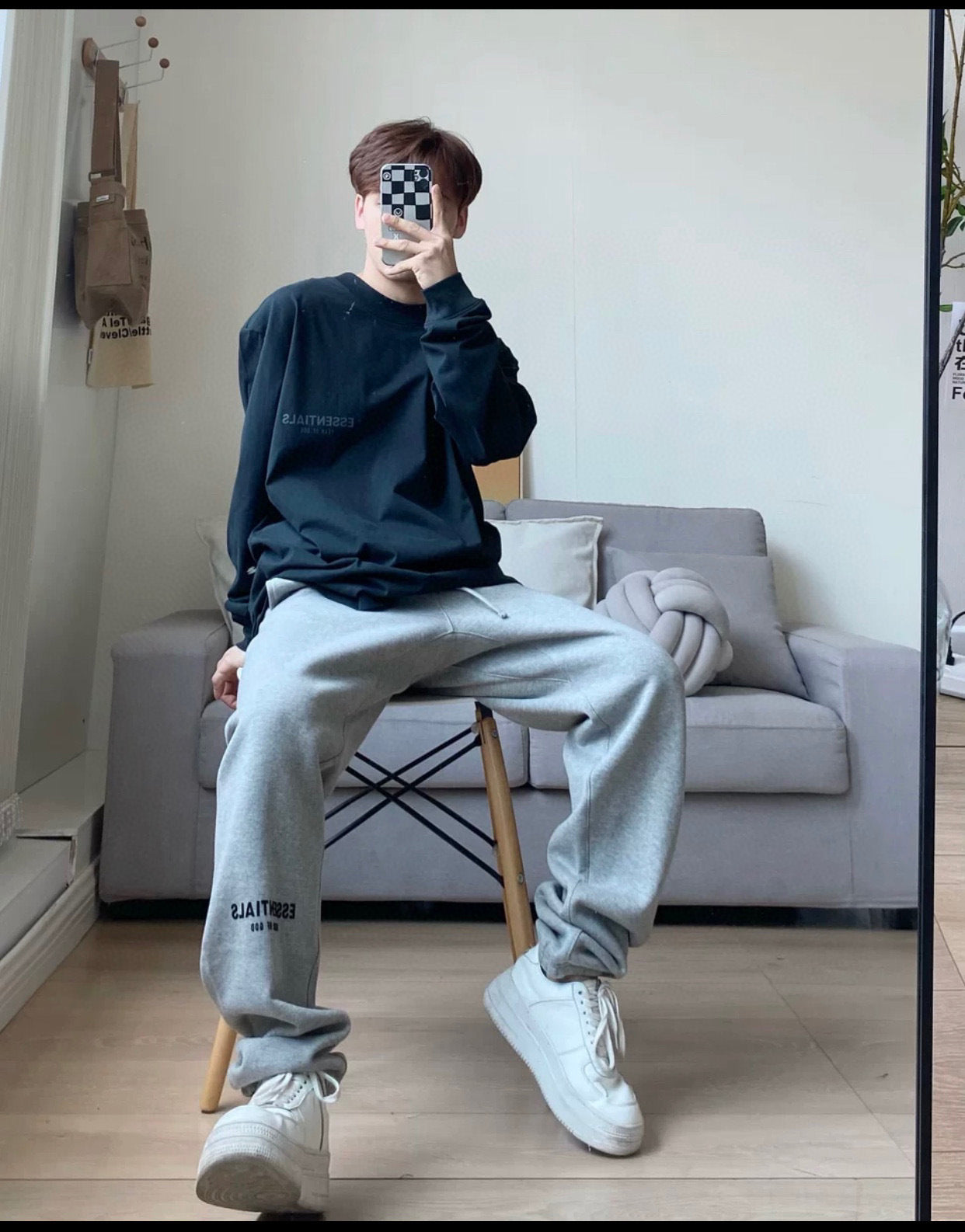 SS22 Top ESS **Fog Ankle-Tied Flocking Fear of God Essentials Sweatpants