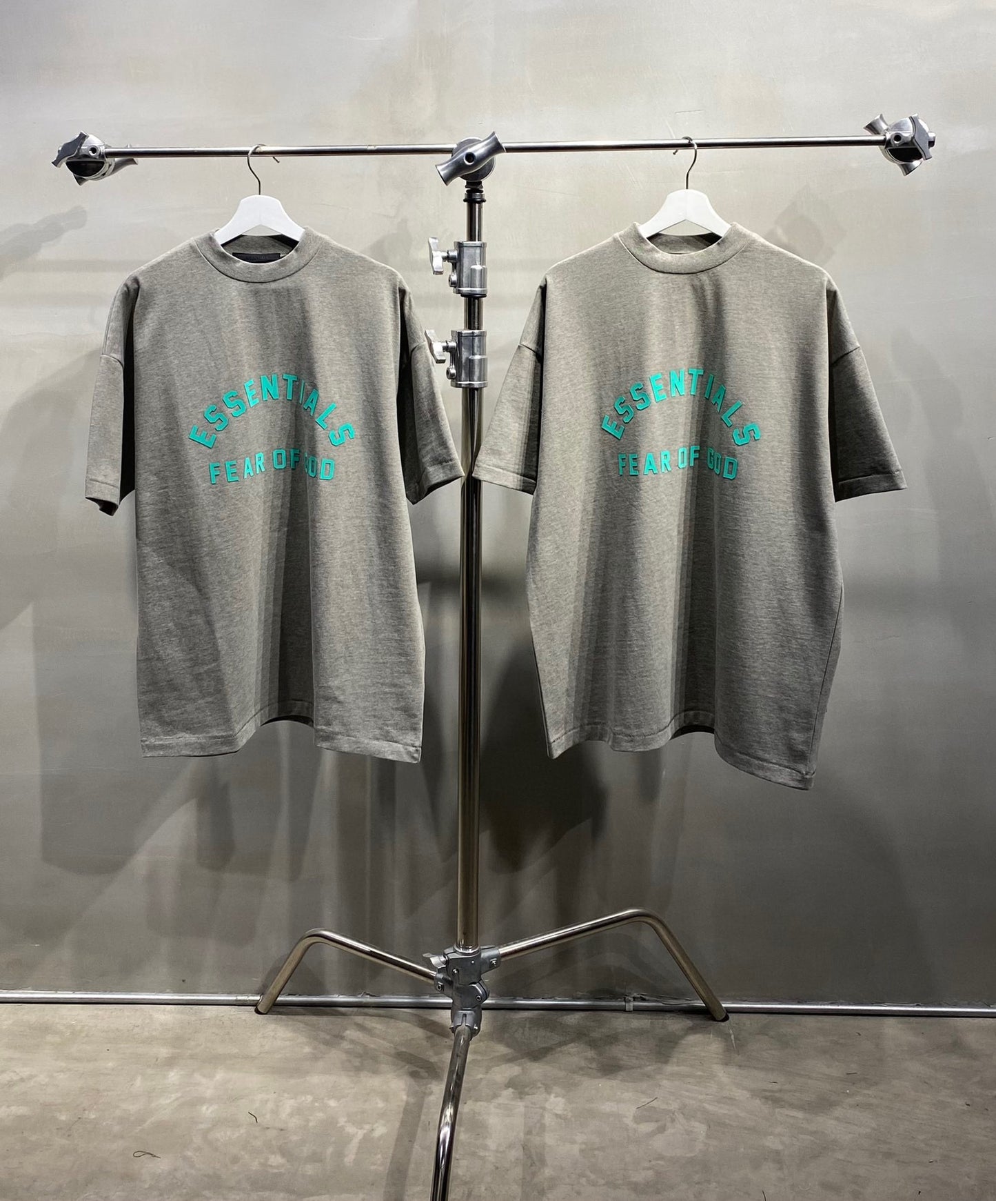 ESS **Half Arc 24ss Spring Silicone Letter 380gsm Heavy Crew Neck 100% Cotton Short Sleeve T-shirt